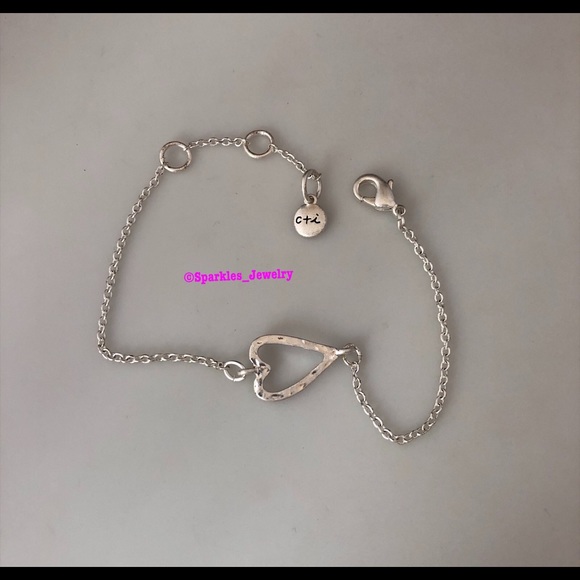 Chloe + Isabel Jewelry - Chloe + Isabel TAKE HEART Bracelet Silver Plated Chloe + Isabel Jewelry - Chloe + Isabel TAKE HEART Bracelet Silver Plated